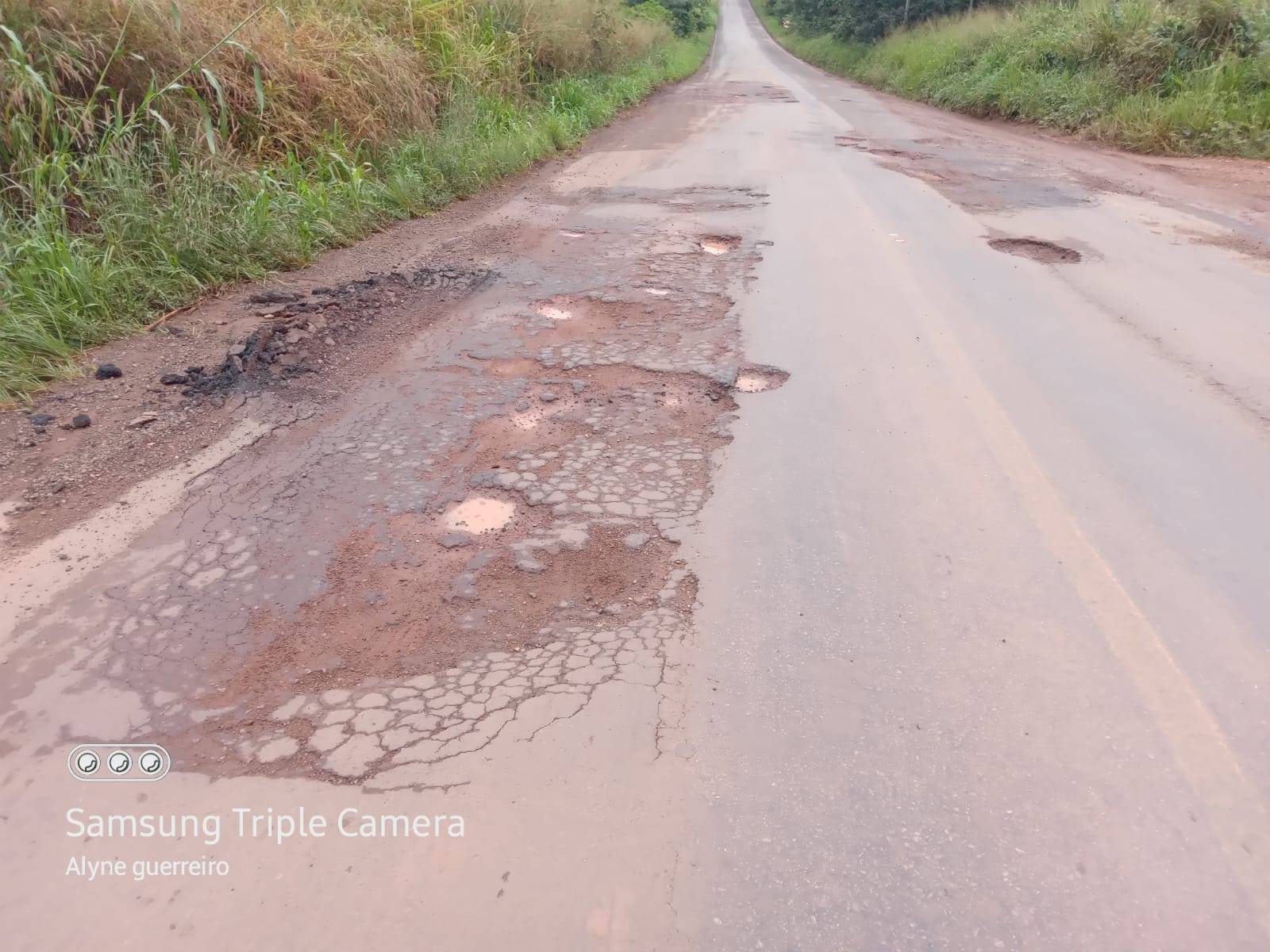 ASSISTA VÍDEO: pouco tempo após reforma milionária, rodovia do Cone Sul de Rondônia está em “estado de calamidade”