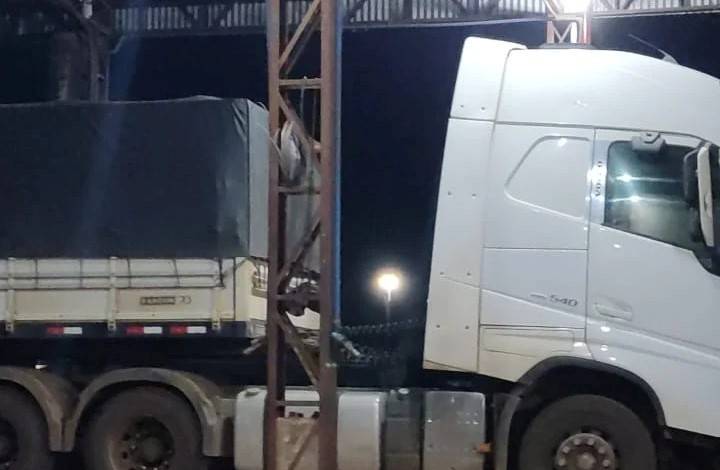 Rendido por mulher armada em rodovia de MT, caminhoneiro rondoniense fica nas mãos de sequestrador