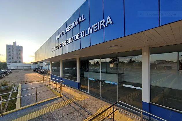 Polícia Militar é acionada e prende garota que ofendia servidores e tentava “dar carteirada” em hospital de Vilhena