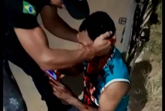 Num intervalo de três horas, dois homens são esfaqueados em bairros distintos de Vilhena; Bombeiros fazem resgates