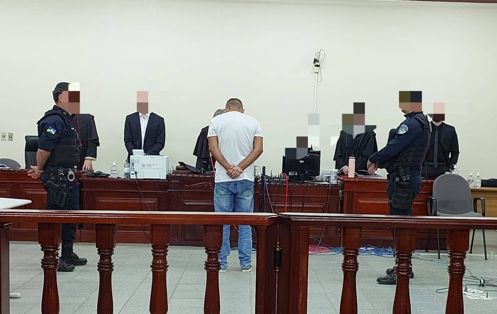 Homem que matou idosa a tiro e feriu dois enquanto tentava vingar filho morto em Vilhena é condenado a mais de 14 anos de prisão