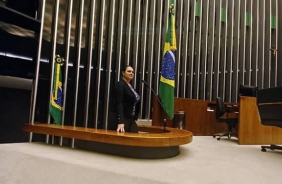Leitor do FOLHA DO SUL ON LINE denuncia presidente da Câmara de Cabixi por “farra de diárias” e vereadora rebate