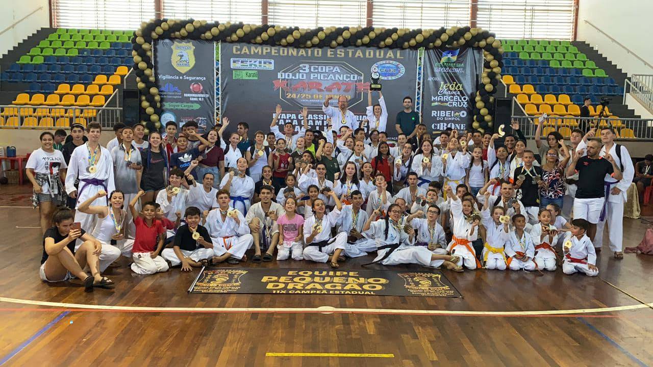 Academia Pequeno Dragão é campeã da 3ª Copa Dojô Picanço de Karatê Interestilos, em Porto Velho