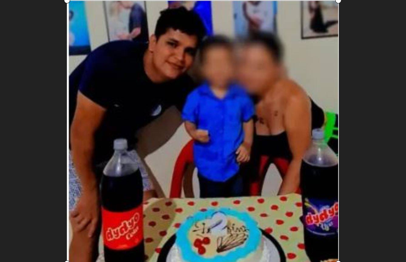 Em cidade de Rondônia, pai é demitido de empresa após foto com refrigerante rival na festa de 02 anos do filho