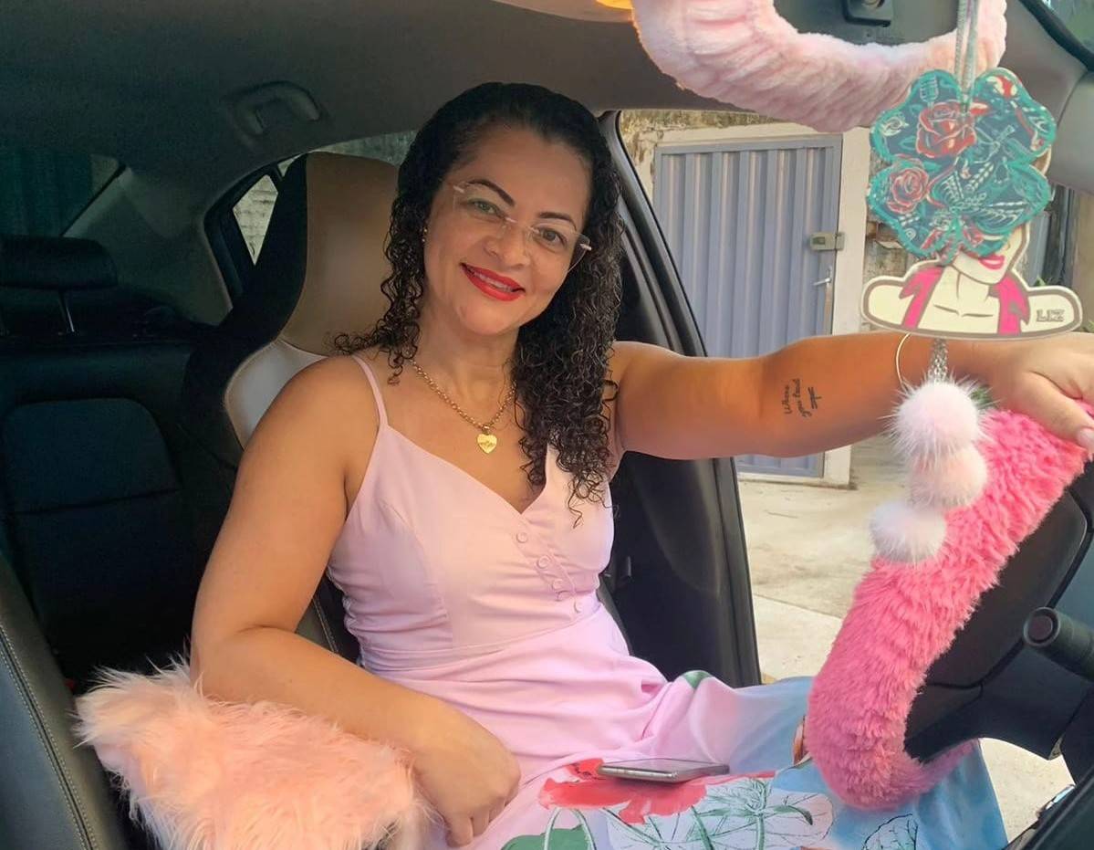 Motorista de aplicativo fala de vantagens de fazer os próprios horários e revela curiosidades da profissão, em Vilhena