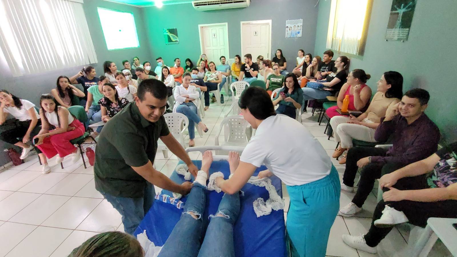 VEJA VÍDEO: em Vilhena, profissionais de saúde recebem treinamento para lidar com pacientes psiquiátricos e risco de suicídios