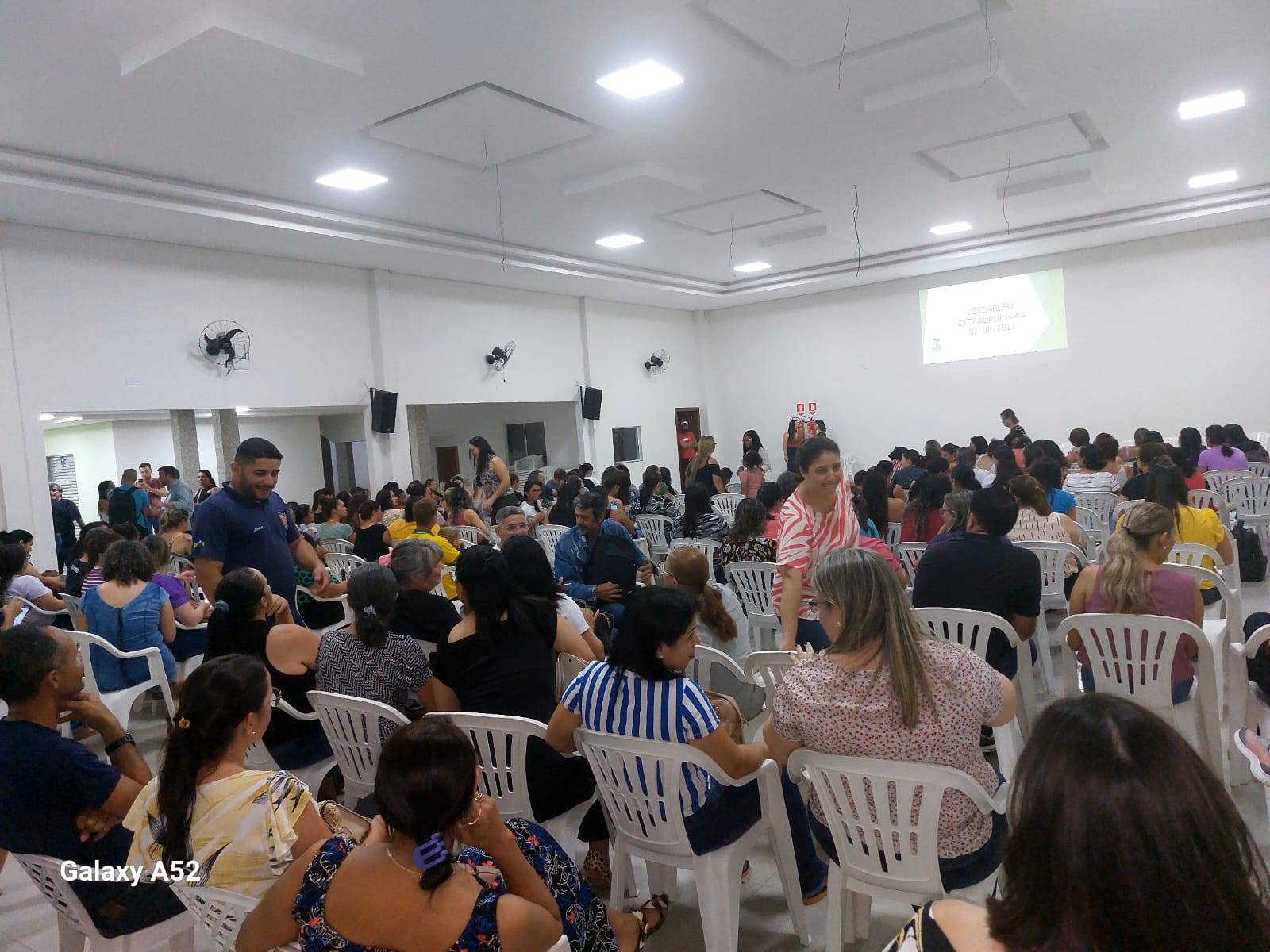 URGENTE: em assembleia realizada hoje, professores municipais e servidores “Classe D” decidem deflagrar greve em Vilhena