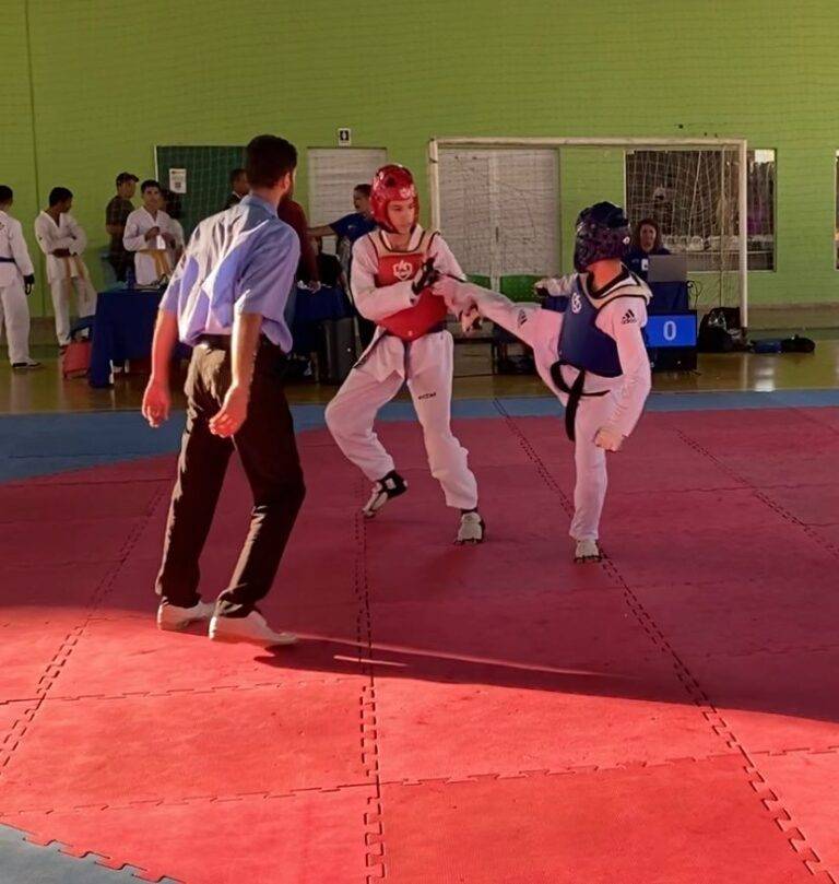 Atletas rondonienses representam o Brasil na disputa do Mundial de Cadetes de Taekwondo na Bósnia