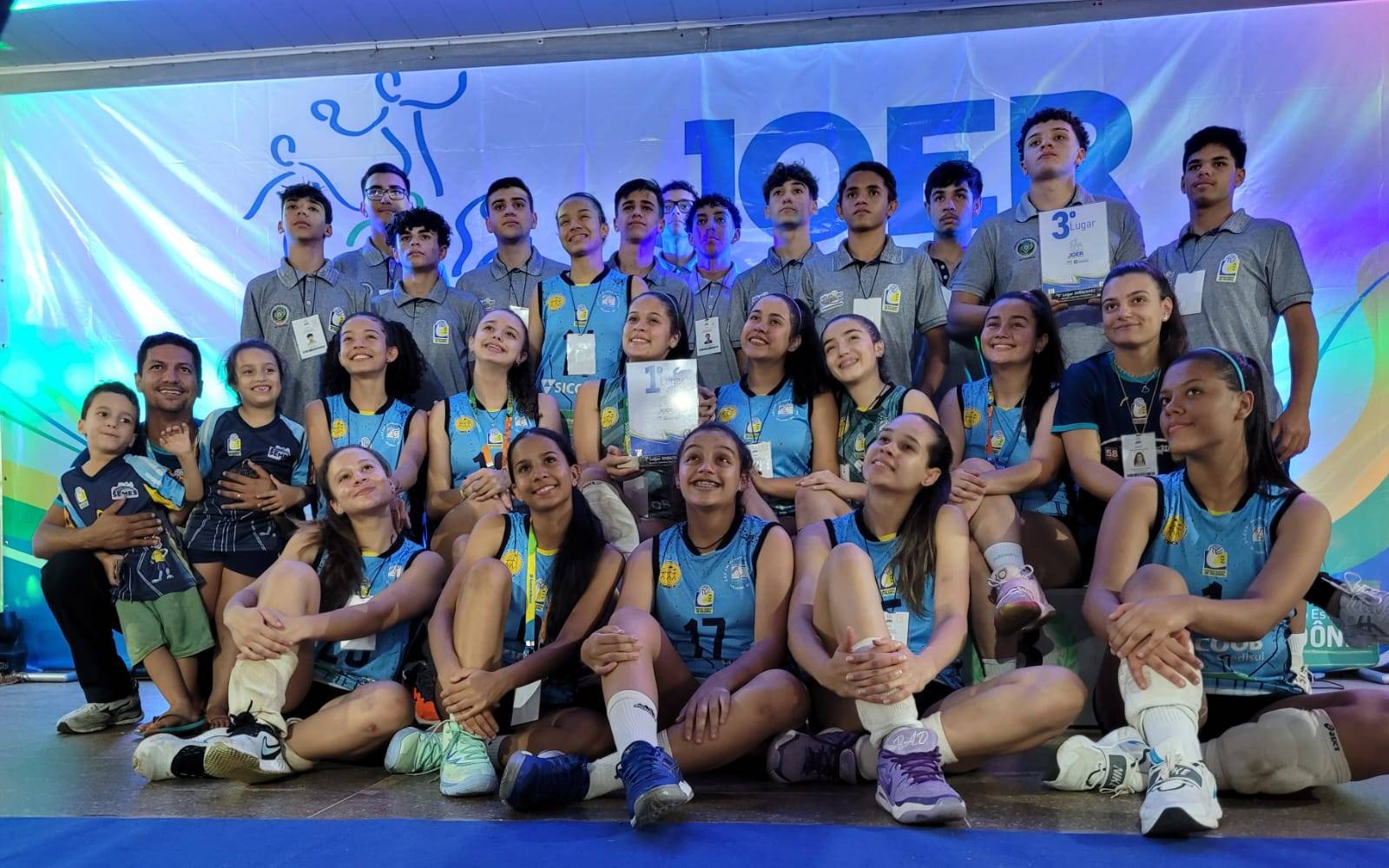 Voleibol juvenil vilhenense conquista em Cacoal duas vagas para os Jogos Escolares Brasileiro