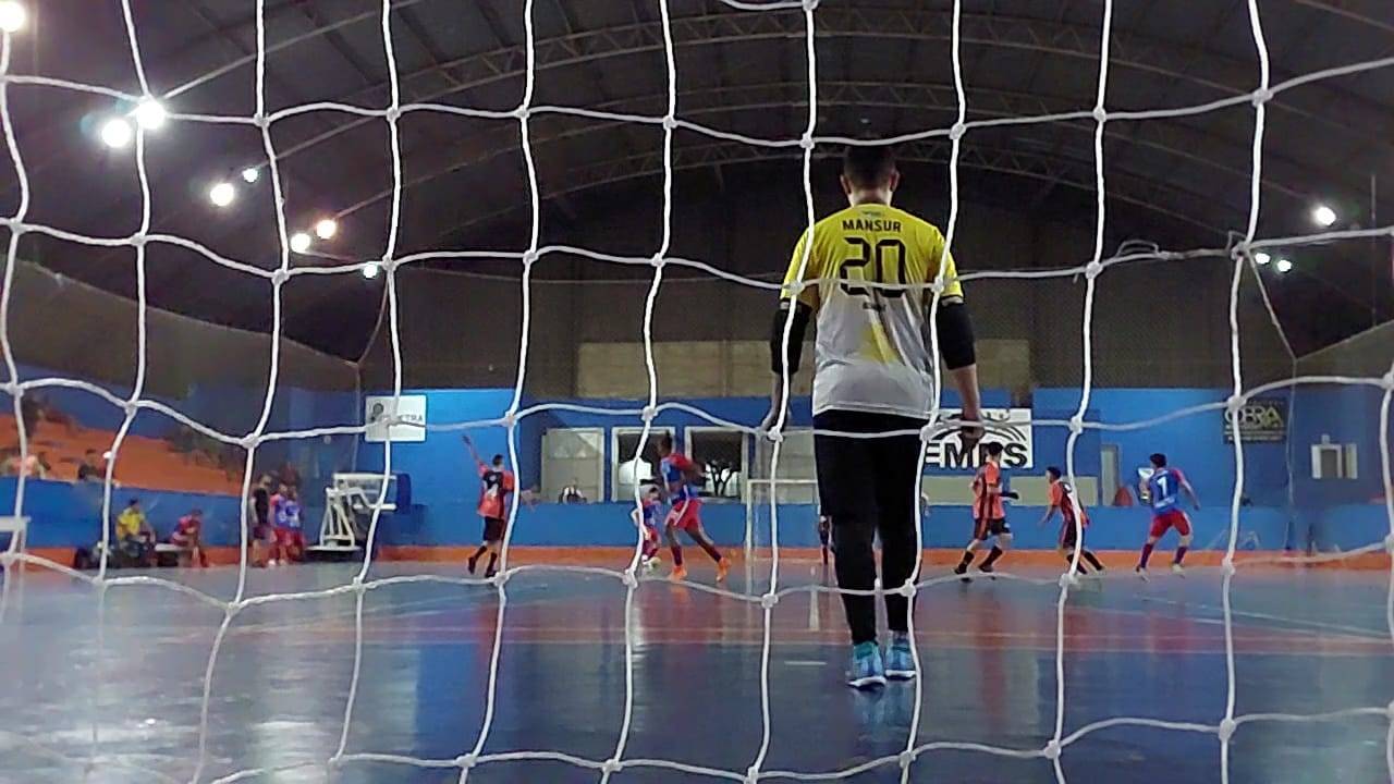 Três jogos movimentaram ontem a Copa Cidade de Futsal no Ginásio Jorge Teixeira de Oliveira