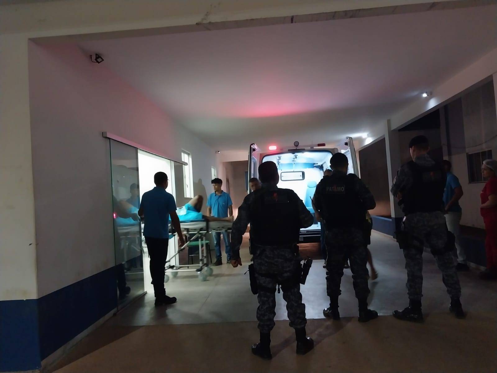 Levado para a UPA em carro particular, homem baleado passará por cirurgia no Hospital Regional de Vilhena