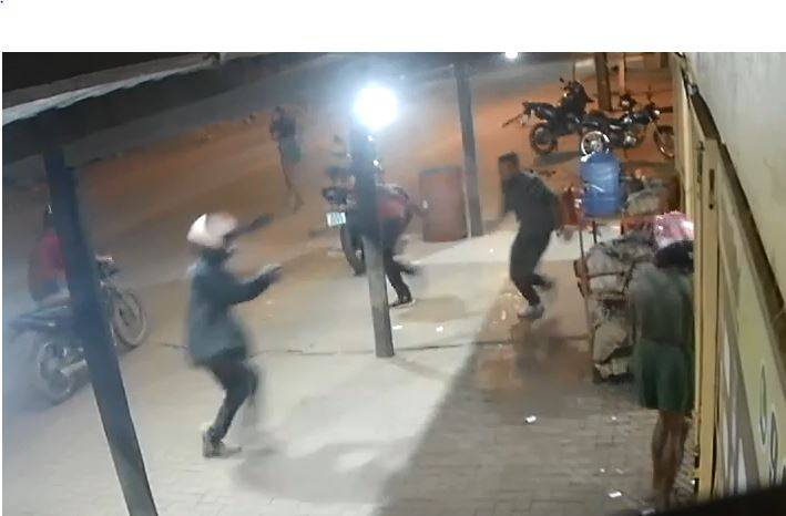 ASSISTA: vídeo mostra dois vilhenenses sendo baleados em suposta disputa entre facções criminosas em cidade de MT