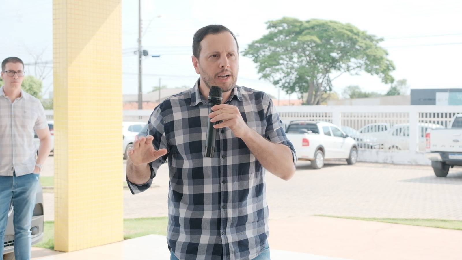 Acostumado a investigar políticos, prefeito de Vilhena vira alvo da PF e reage: “está apurando denúncia e isso é normal”