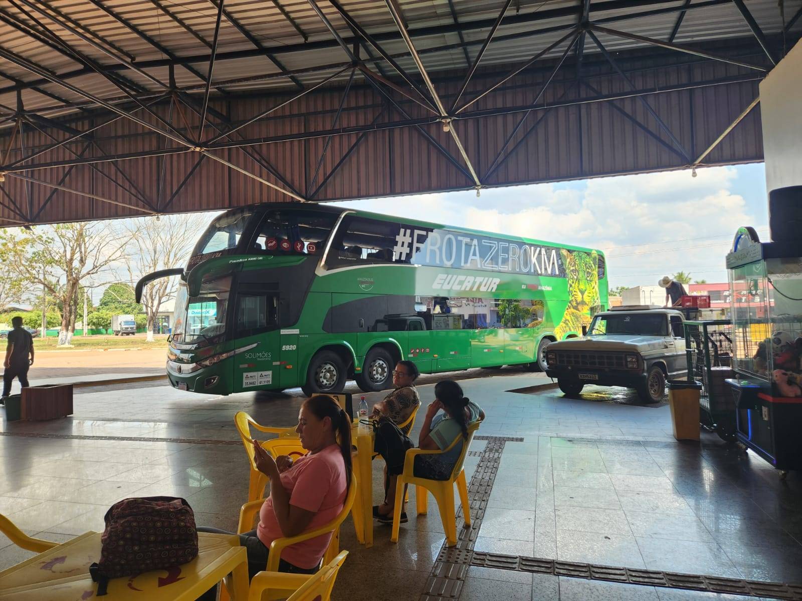 Passageiros saem de Vilhena em ônibus da Eucatur e ficam surpresos com parada para almoço às 10:35h da manhã
