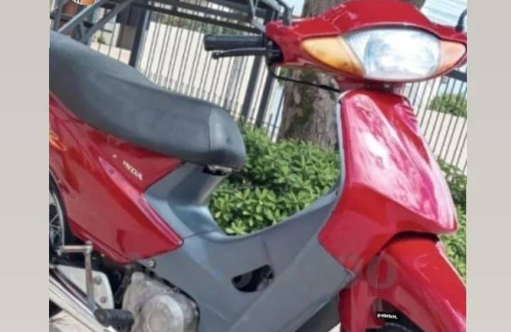 Garota de 25 anos deixa motoneta estacionada e ladrões levam o veículo empurrando-o pelas ruas, em Vilhena