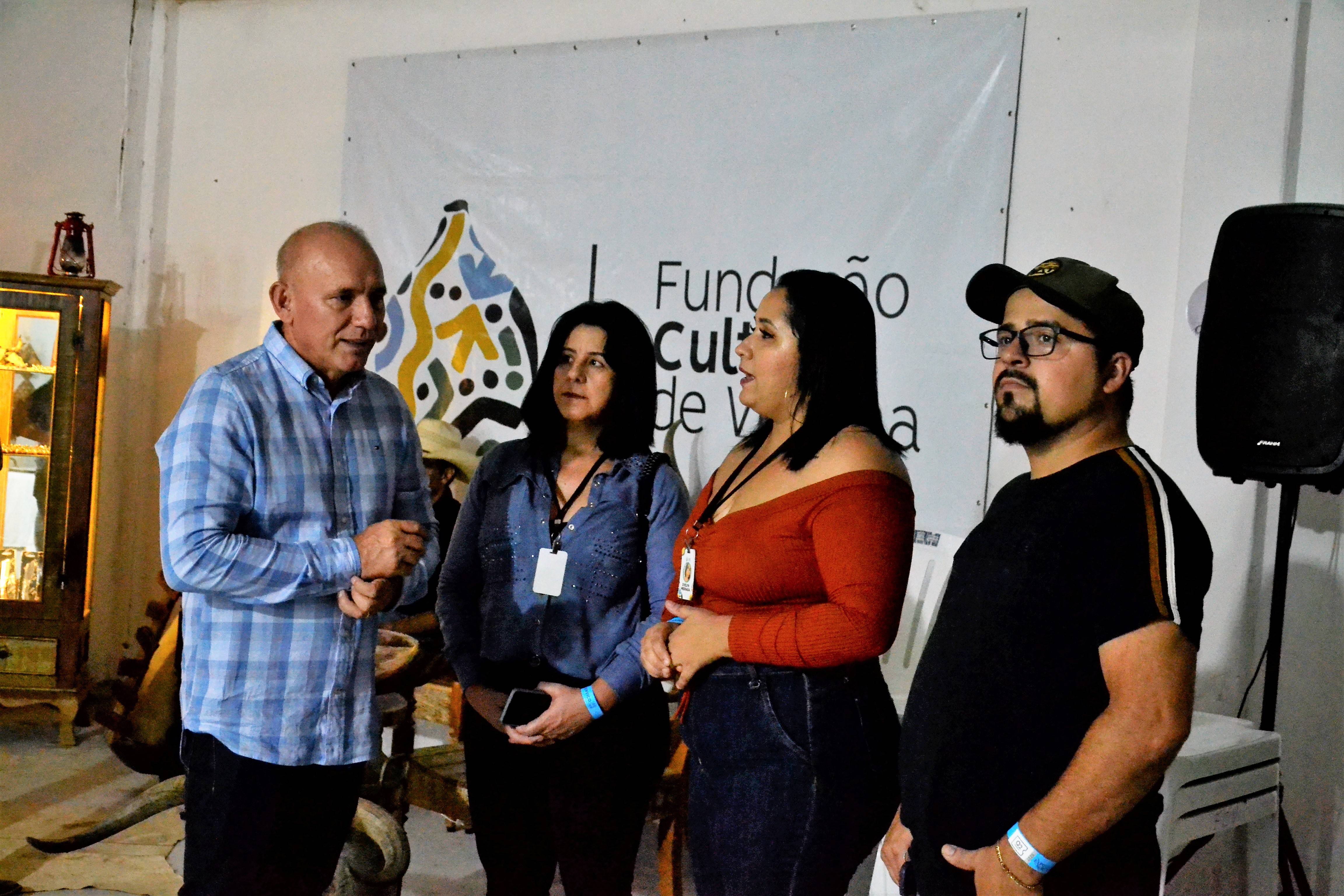 Deputado Ezequiel Neiva prestigia primeira noite de Exponorte e comemora a realização da nova festa em Vilhena