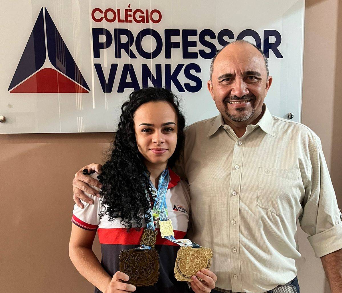 Jovem Aluna do Colégio Professor Vanks de Vilhena se Torna Campeã Brasileira de Karatê Interestilos