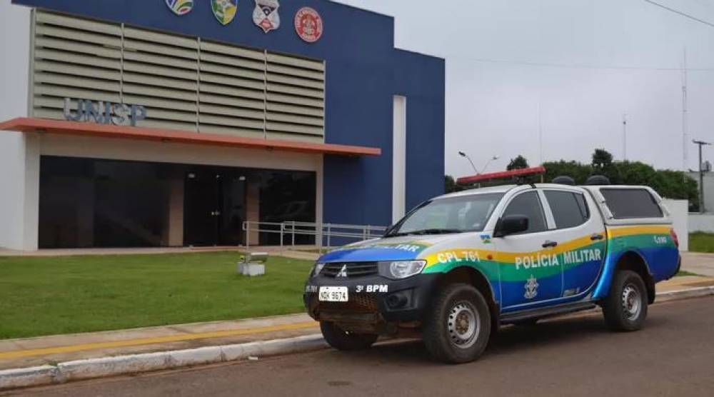 Rapaz de 24 anos tem casa invadida por atirador, em Vilhena, sobrevive e suspeita que ação seja do Comando Vermelho