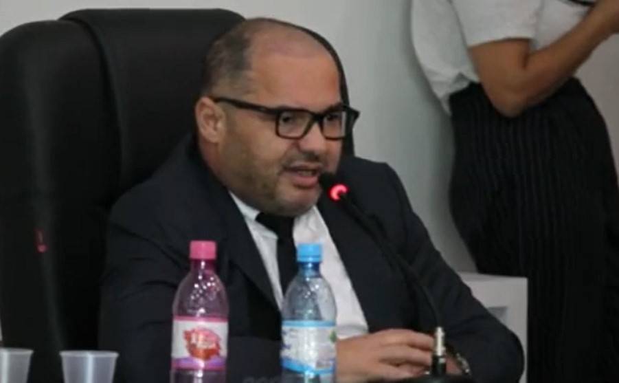 ASSISTA VÍDEO: correligionário de prefeito, vereador consegue aprovar requerimento e vai investigar gastos da Saúde, em Vilhena