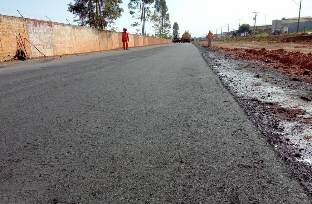 Ezequiel Neiva agradece ao governador Marcos Rocha pelo asfaltamento da avenida em Vilhena