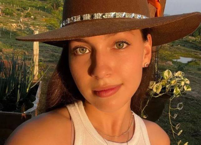 Mãe da garota de 21 anos que morreu após cirurgia estética em MT diz que a filha não reagiu mais depois da anestesia