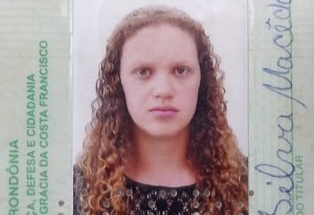 URGENTE: mulher de 32 anos é encontrada com faca cravada no pescoço, em Vilhena; marido é o principal suspeito do feminicídio