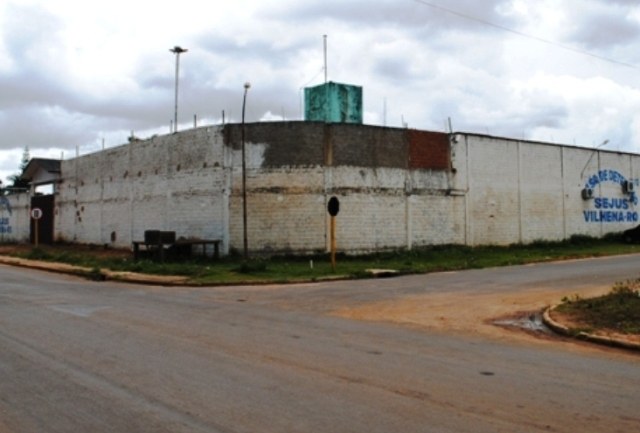 Apenados da Casa de Detenção de Vilhena são flagrados com celulares no ânus