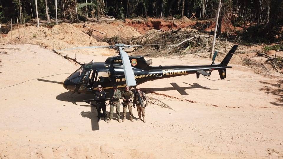 VEJA FOTOS: em nova ação contra garimpeiros em Rondônia, PF e Ibama destroem equipamentos em parque