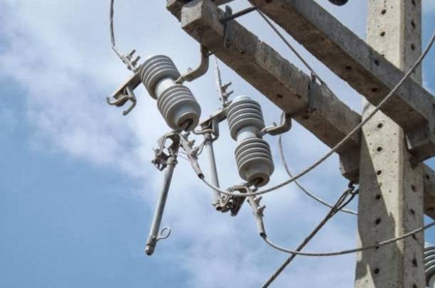 Morador do setor de chácaras em Vilhena faz desabafo contra empresa após ficar 20 horas sem energia elétrica