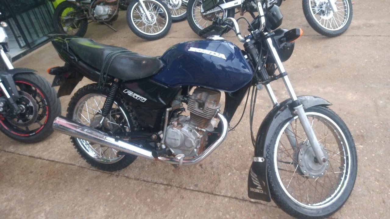 Vilhena: “ladrão manso” invade casa onde família dormia e ataca geladeira antes de fugir levando motocicleta de pedreiro