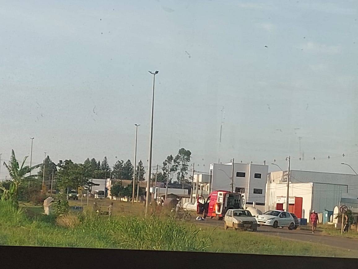 VÍDEO: servidor da prefeitura e casal ficam gravemente feridos após batida entre motocicletas em rodovia de Vilhena