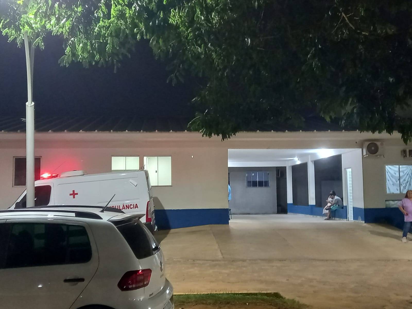 Vilhena: durante manobras em loteamento, motos batem de frente e rapaz de 20 anos é resgatado em estado crítico por Bombeiros