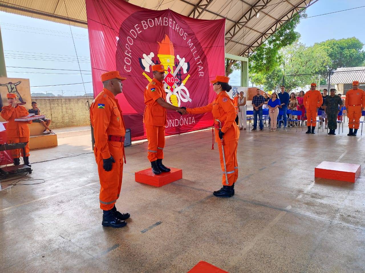 Tenente-Bombeira substituirá colega de farda na gestão de escola estadual militarizada no ano passado, em Vilhena
