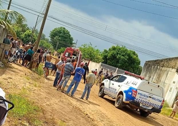 Em plena luz do dia, homem que estaria acompanhado pela mãe é executado com vários tiros, em Vilhena