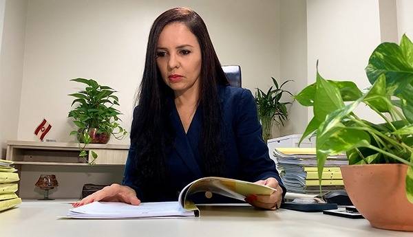 MP endurece e quer novas medidas contra pai e madrasta presos por manter menino de 10 anos acorrentado em Rondônia
