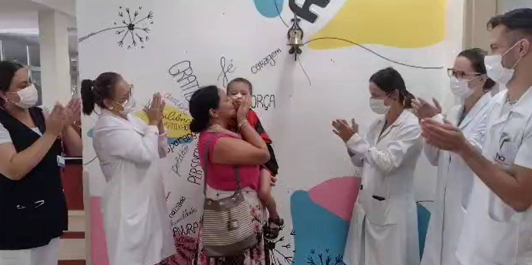 VEJA VÍDEO: aos 03 anos, menino vilhenense que perdeu um rim e extraiu tumor gigante vence mais uma batalha contra o câncer