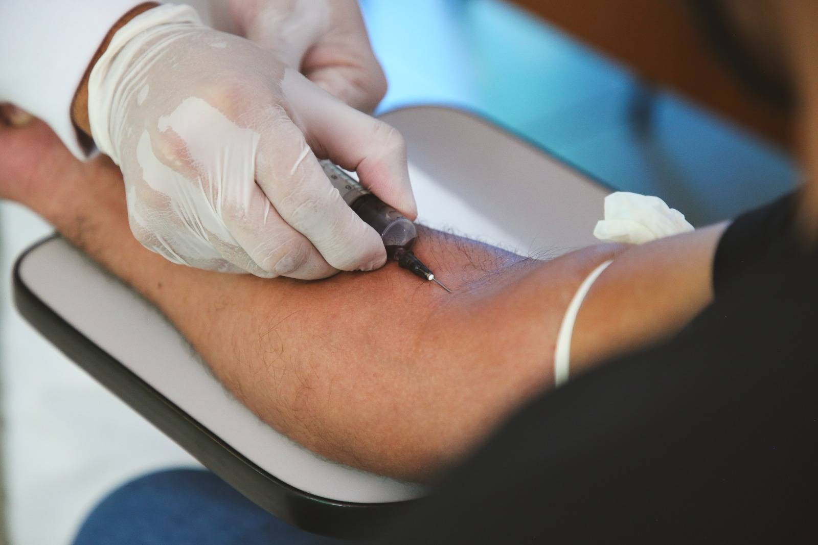 Vilhena intensifica ações de combate ao HIV através da campanha Dezembro Vermelho