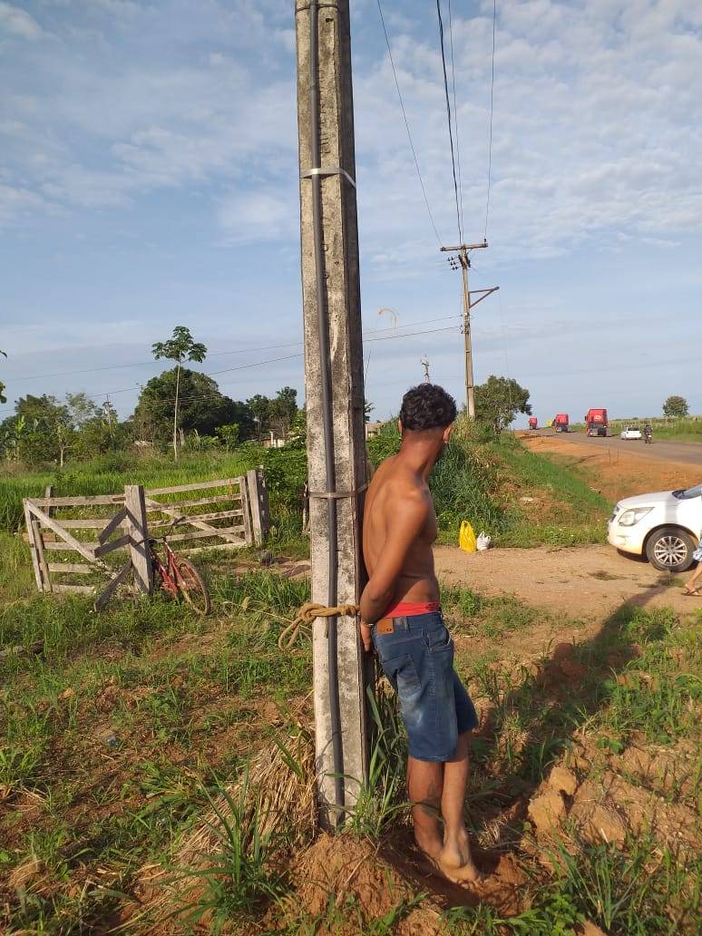 FAKE NEWS: polícia de Cerejeiras desmente publicação que viralizou no WhatsApp falando de homem amarrado a poste