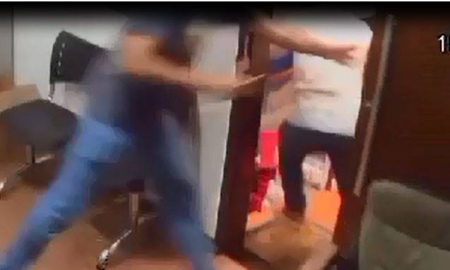 VÍDEO: homem é preso após ser filmado ameaçando gerente e dizendo que havia colocado bomba em supermercado, em Colorado do Oeste