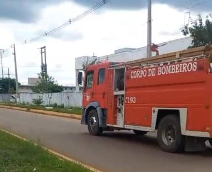 Curto circuito em tomada da Secretaria Municipal de Educação mobiliza Corpo de Bombeiros, em Vilhena