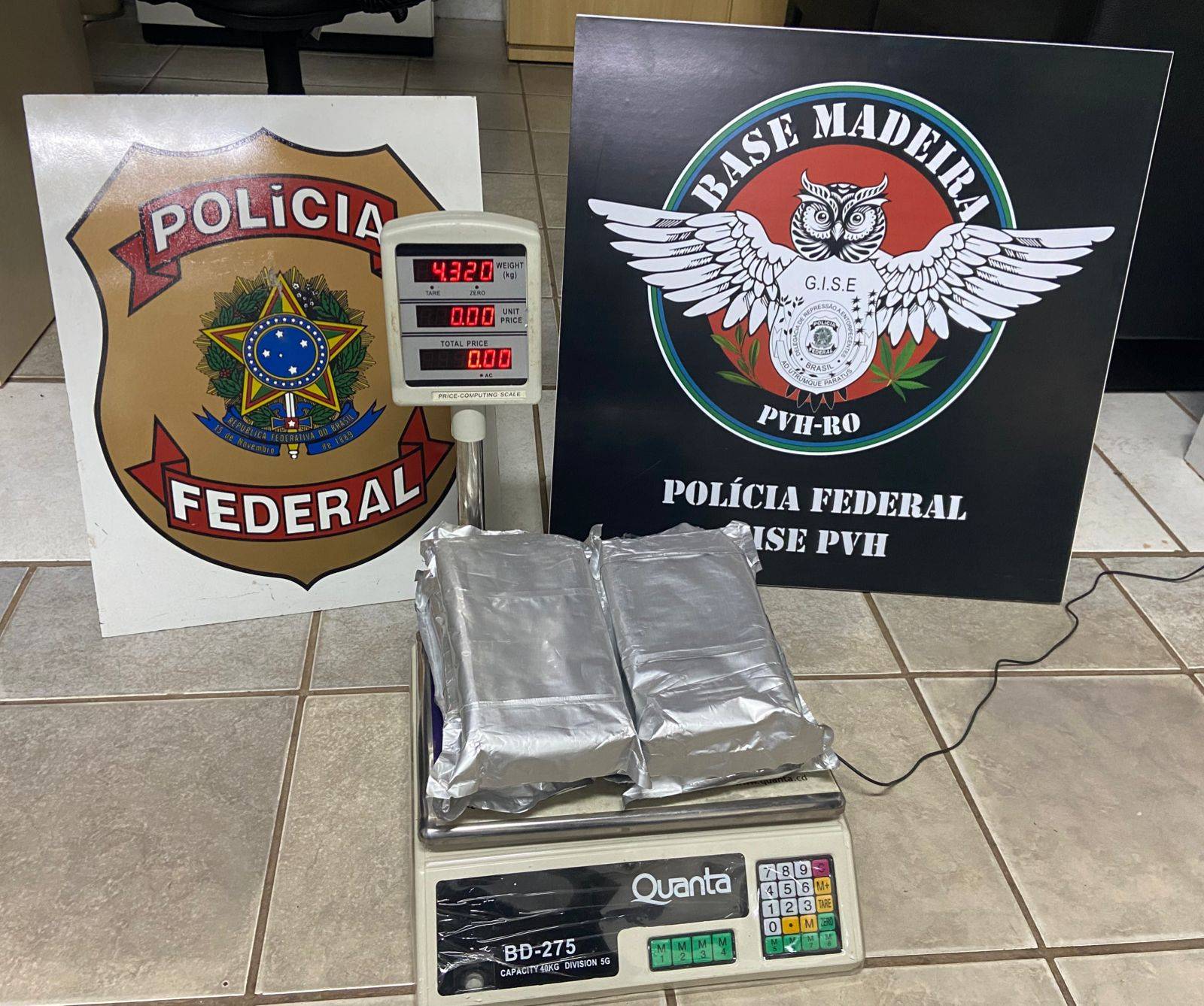 Polícia Federal flagra mulher com quase 5 kg de cocaína em aeroporto da capital