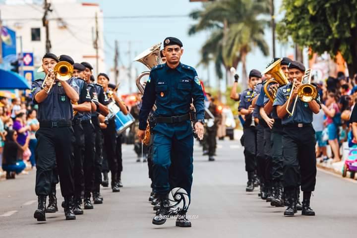 Bandas da Polícia Militar e da Polícia Militar Mirim se apresentam hoje na Faculdade Favoo em um concerto aberto ao público