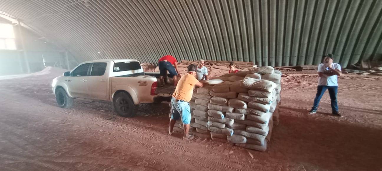 Debate entre ex-secretário, assessor e vereador sobre entrega de calcário motiva explicações da Emater