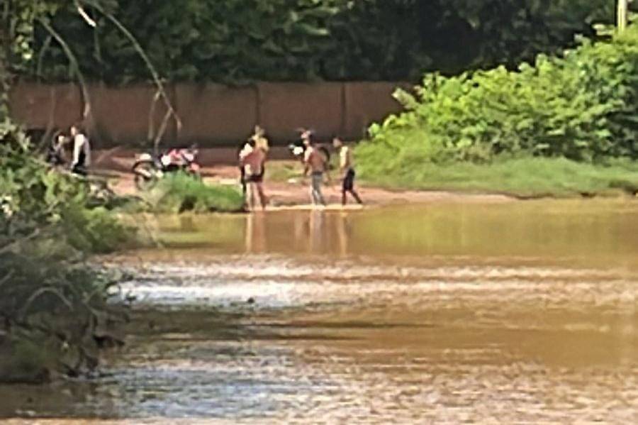 Bombeiros encontram e reanimam adolescente que ficou quase 10 minutos submerso em represa