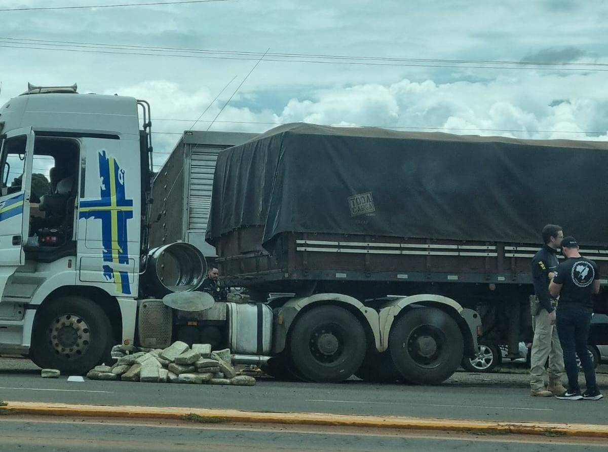 ASSISTA VÍDEO: agente da PRF apreendem drogas dentro do tanque de caminhão, em Vilhena