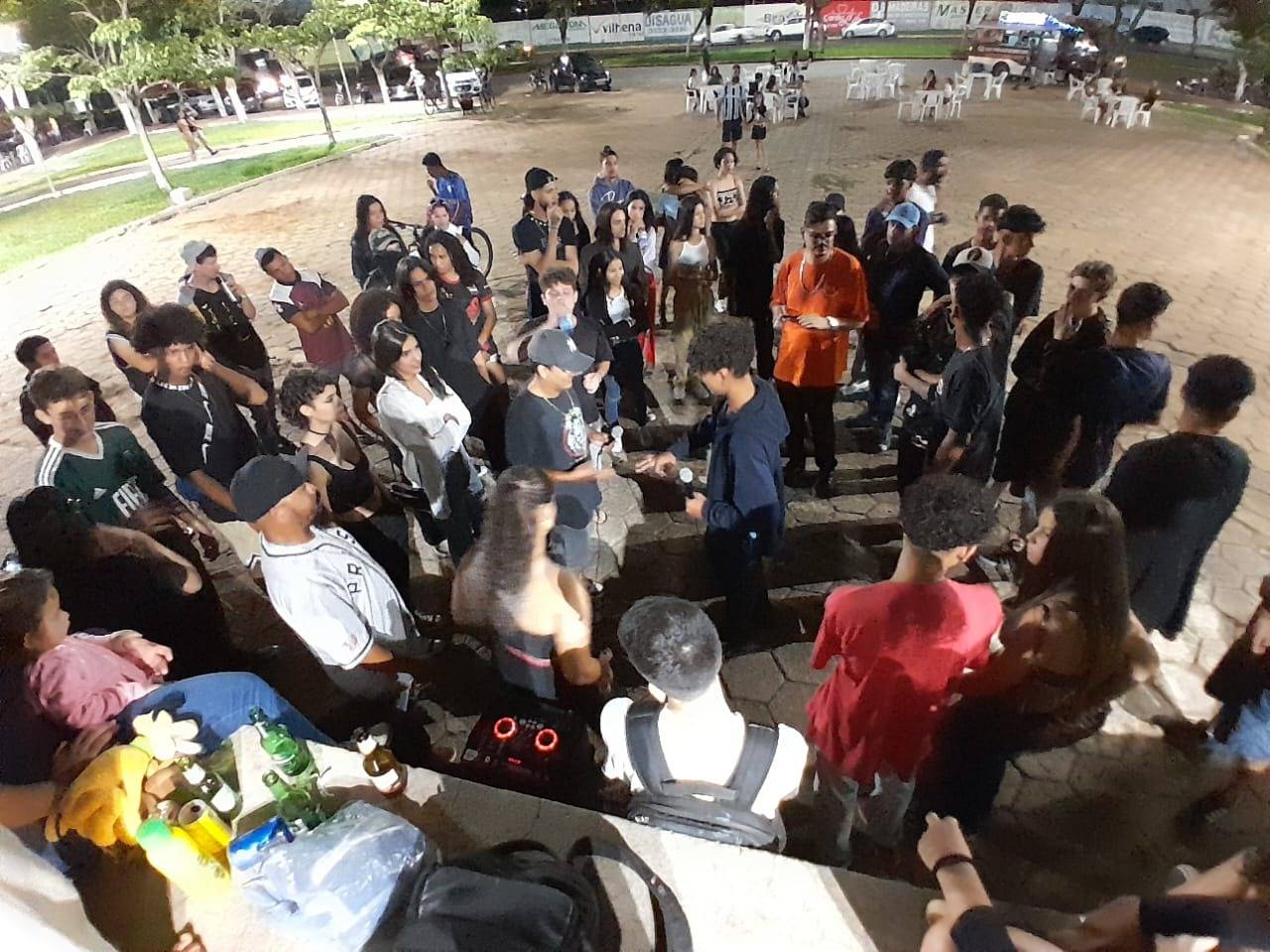 Batalha de hip hop mobiliza MCs de Vilhena em evento neste sábado na “Praça do Shopping”: oitava edição mostra força do movimento