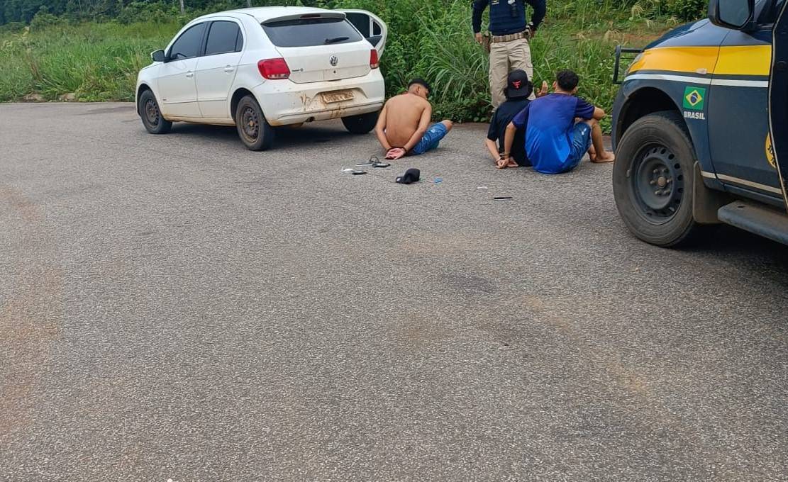 Ex vice-prefeito de Vilhena aciona a PRF e ladrões que haviam invadido casa de viúva para furtar carro em Corumbiara acabam presos