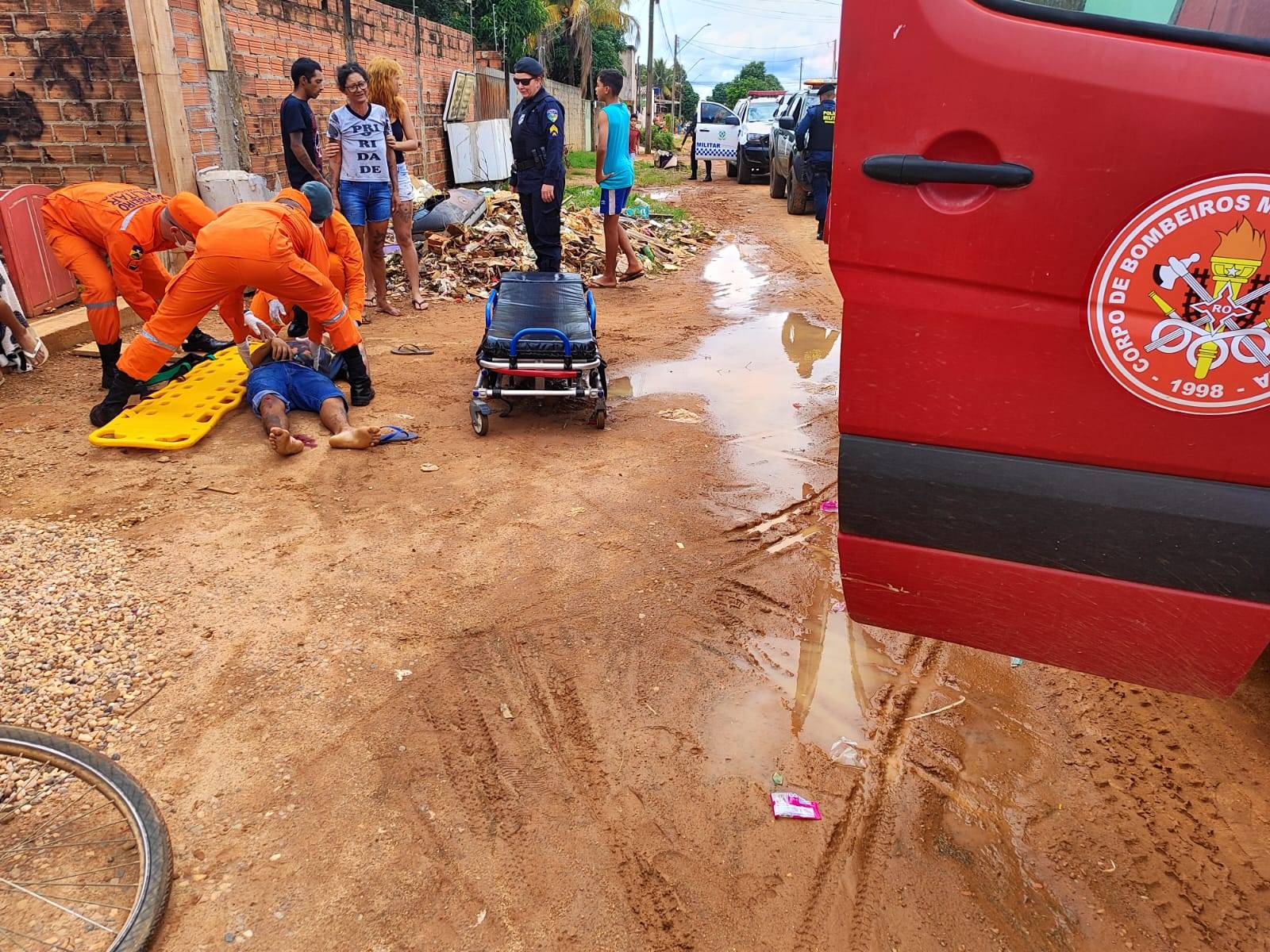 URGENTE: falando ao celular, rapaz de 21 anos é atingido por vários tiros e resgatado em estado grave, em Vilhena