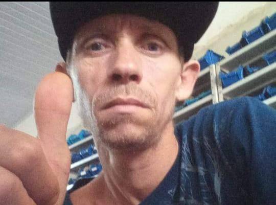 Homem que matou mulher por espancamento em Chupinguaia tem prisão decretada; polícia faz buscas, divulga fotos e pede ajuda