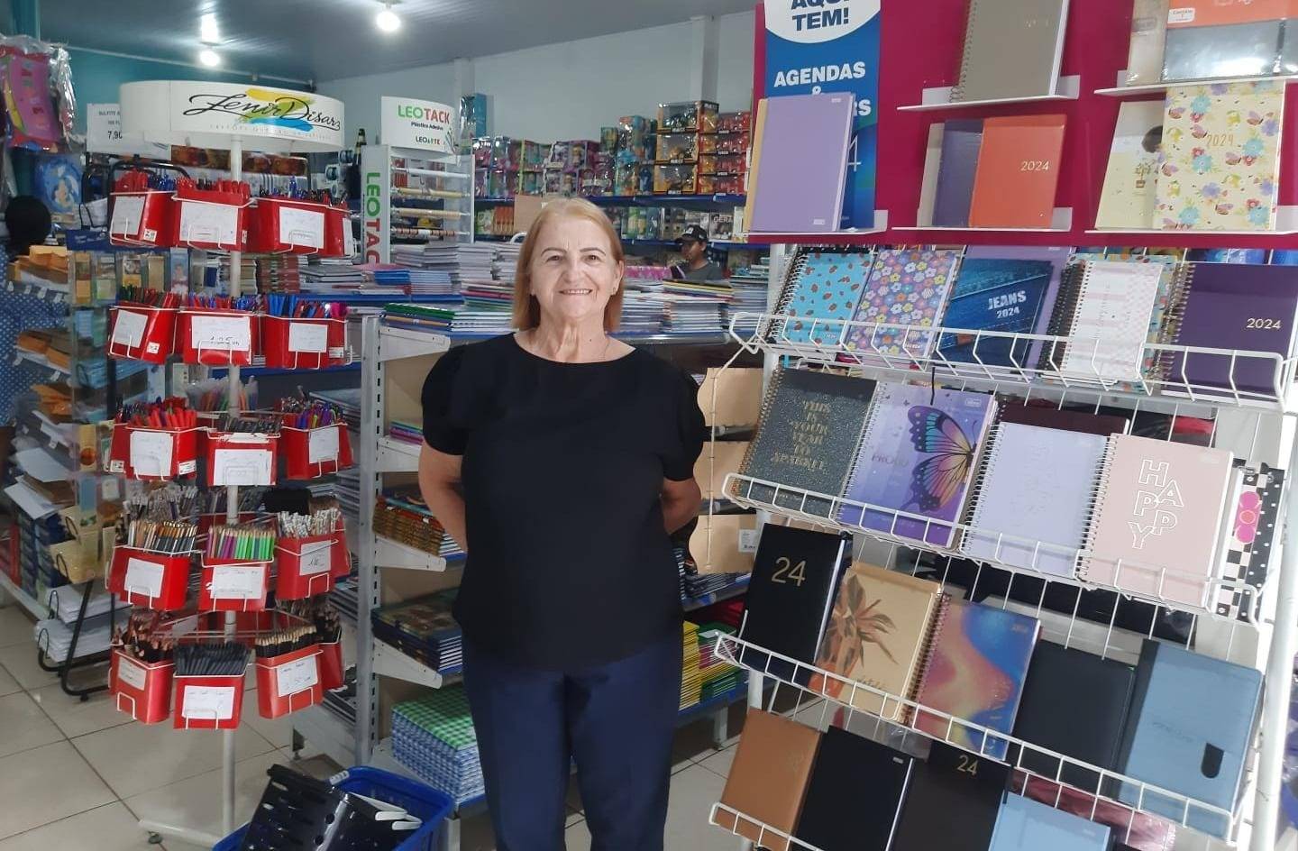 VOLTA ÀS AULAS: papelaria mantém descontos especiais em material escolar para comemorar 30 anos, em Vilhena